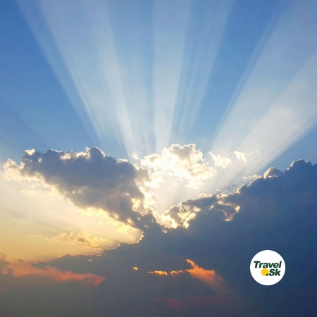 Mahé – slnečné a oblačné dni pri pláži