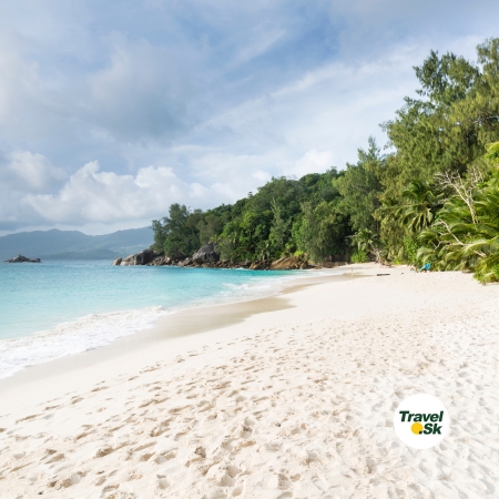 Anse Soleil – tyrkysová zátoka obklopená zeleňou